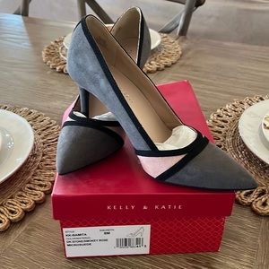New in box - Kelly & Kate microsuede pumps size 8m